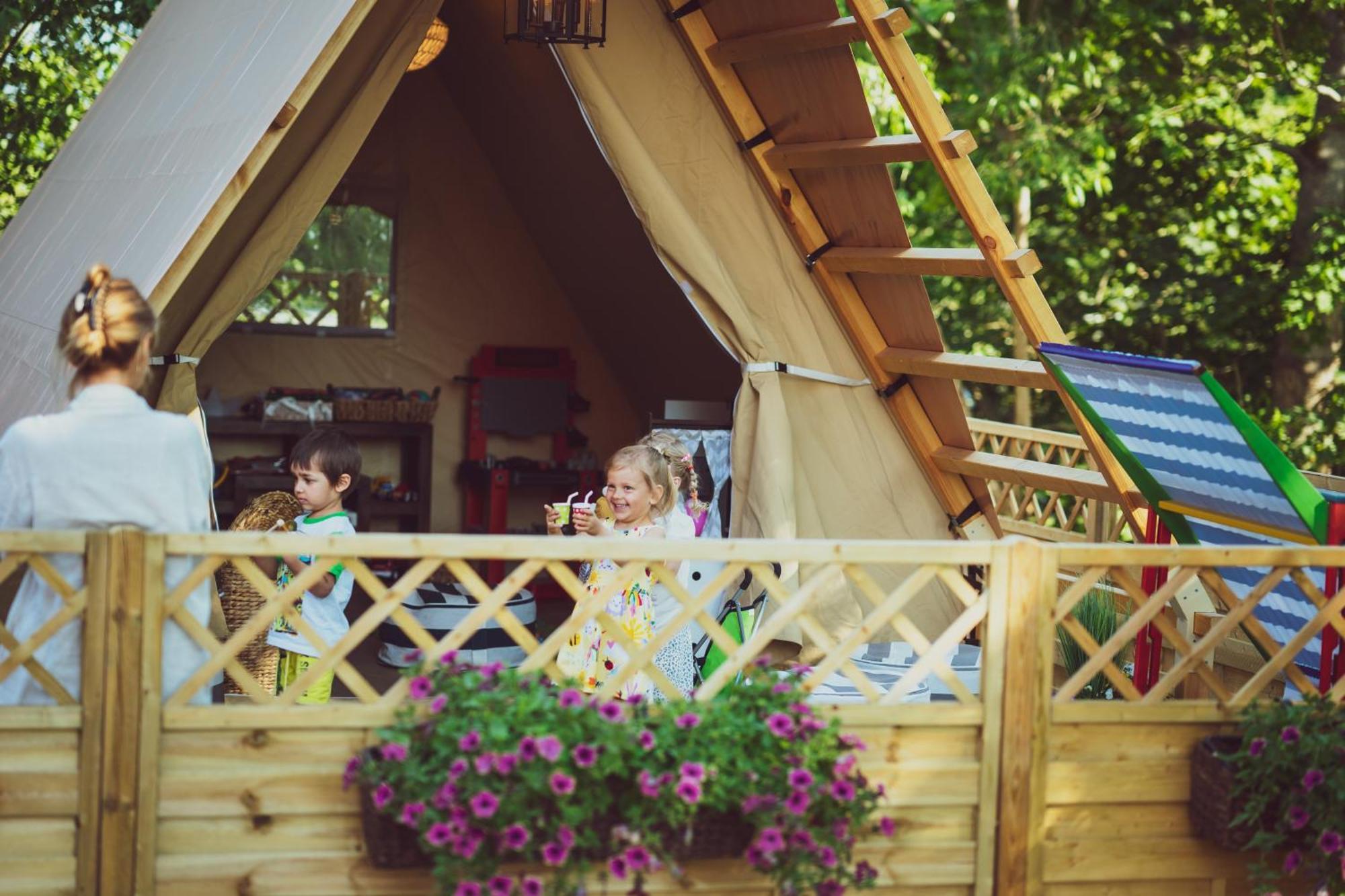 Hotel Mia Glamping Orissaare Exteriér fotografie